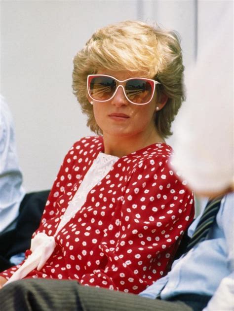 diana versace sunglasses|Princess Diana's sunglasses were her sartorial shield.